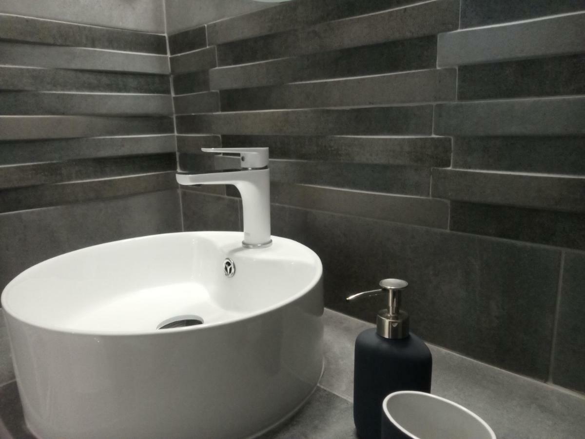 New Apartment Near Metro Larissis In The Centre Of Athene Buitenkant foto